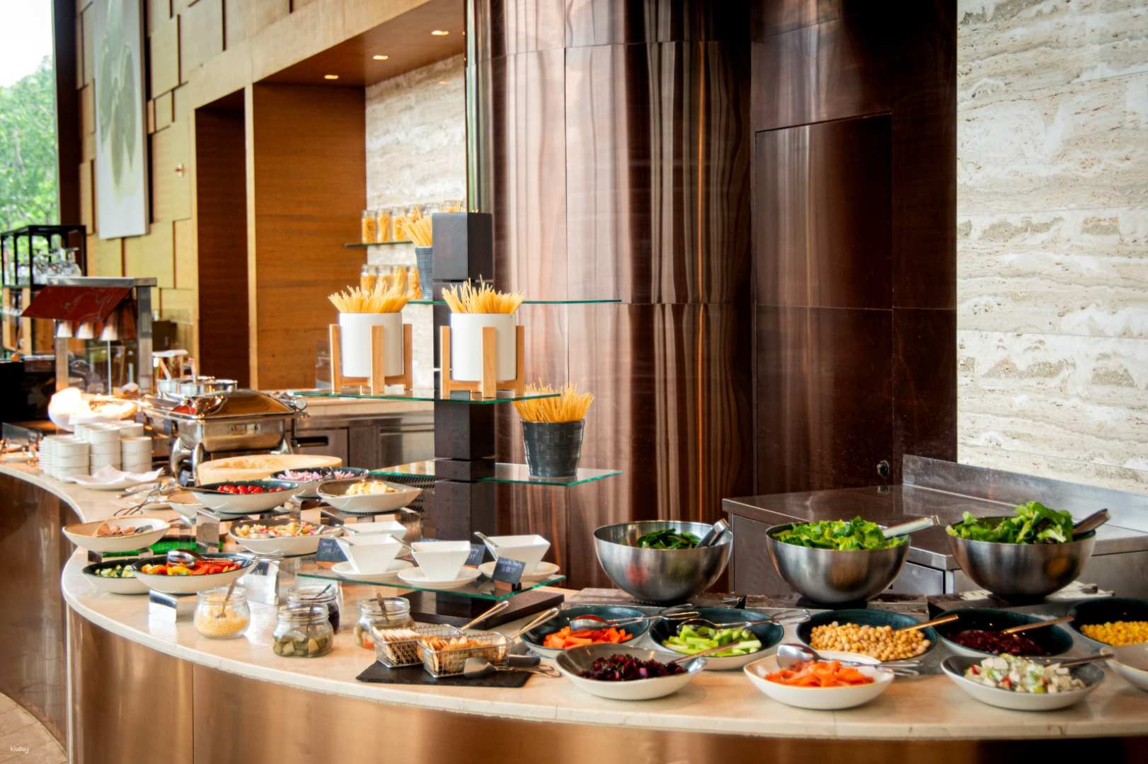 Tung Chung｜Novotel Citygate Hong Kong｜Olea Festive Semi-buffet lunch and Create Your Own Festive Whimsy Set Dinner｜Hotel Dining Offers 2025 - Photo 1 of 10